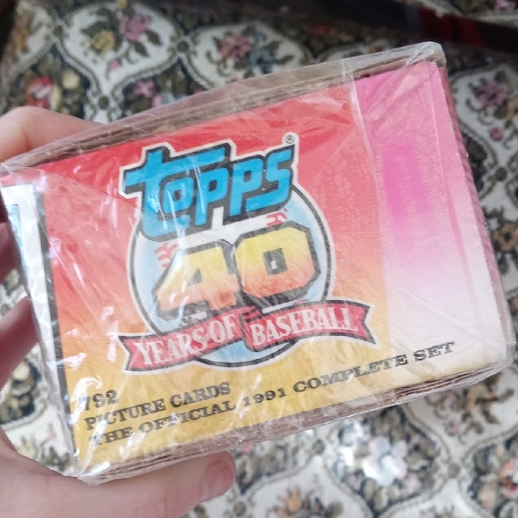 Topps Baseball Complete Set Box - Red, Yellow - Picture 5 of 5